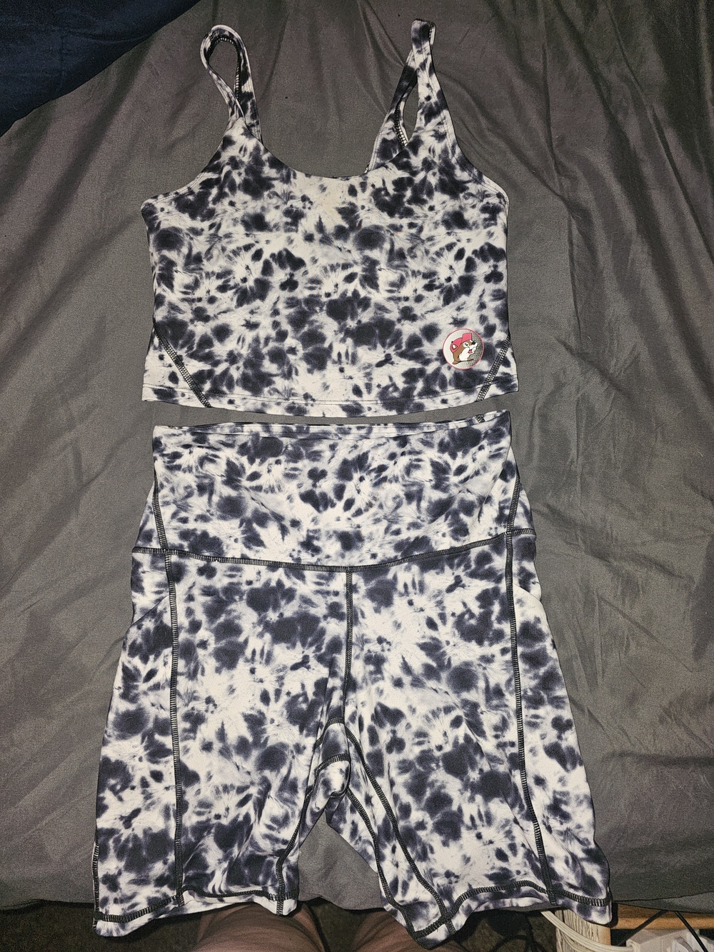 Buc-ee’s Tie Dye 2-Piece Workout Set | Crop Top & High-Waisted Biker Shorts